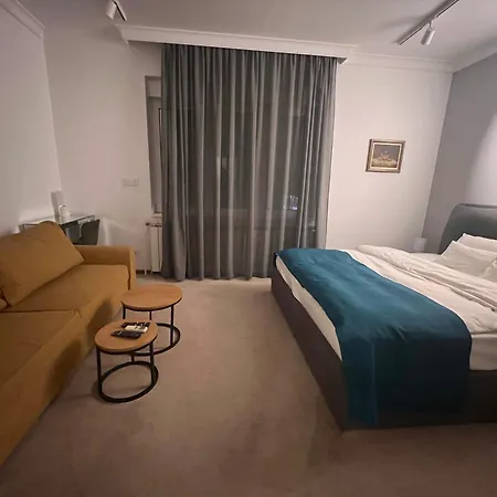 Town Place Charlie Apartament Belgrad